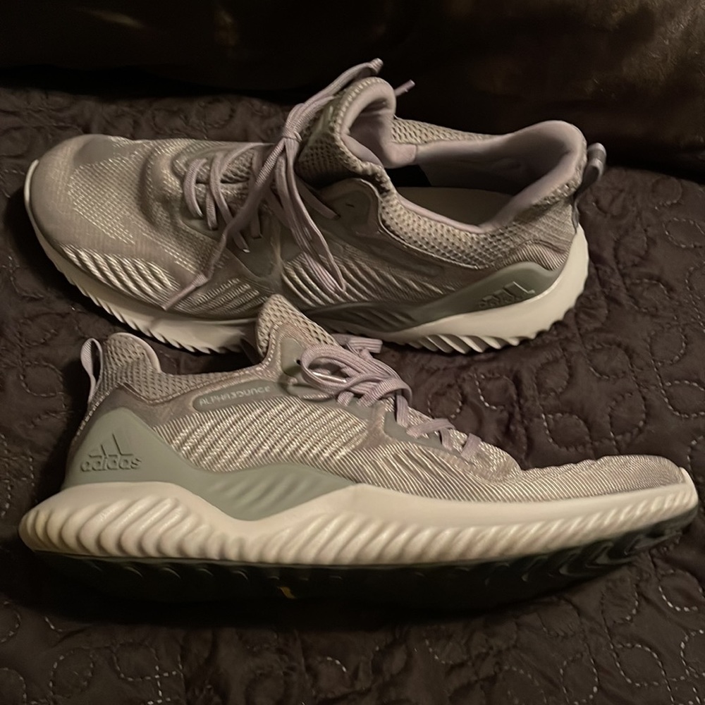 Alpha bounce adidas size 11.5 grey